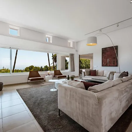 Limena Luxury Golden Mile Private Pool Villa Marbella