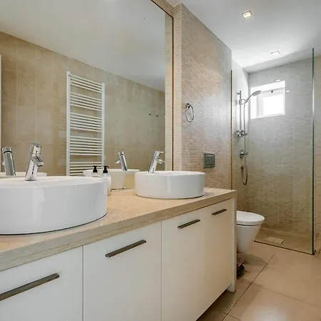 Limena Luxury Golden Mile Private Pool Villa Marbella