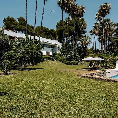 Limena Luxury Golden Mile Private Pool Villa Marbella